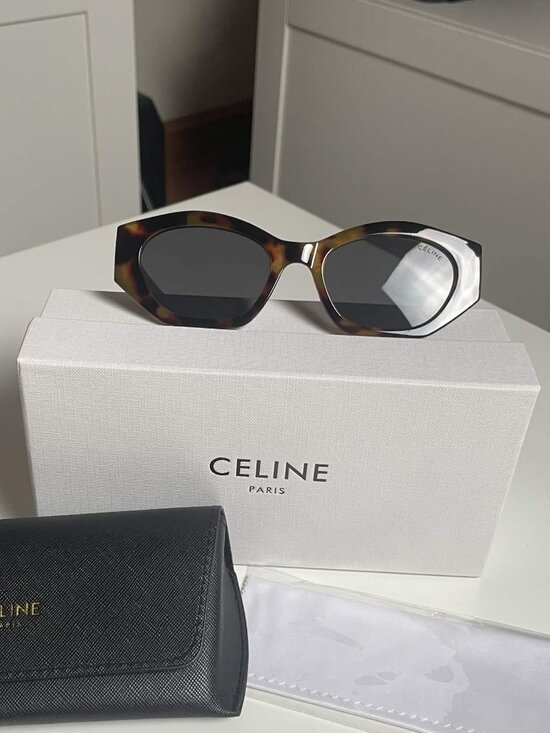 Celine Triomphe CL40238U Tortoise Sunglasses Brown Lenses Excellent Condition